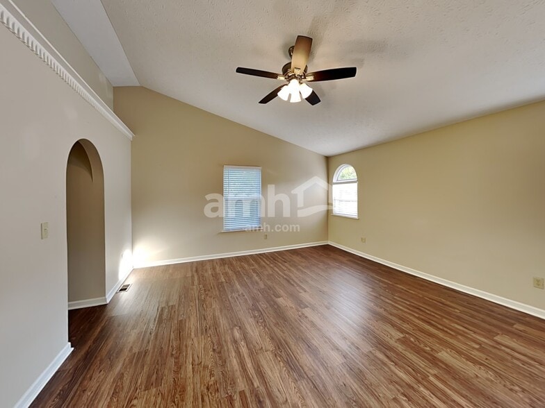 Building Photo - 4906 Bixby Ridge Dr E