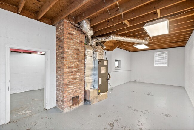 Building Photo - 3969 Cumberland City Rd