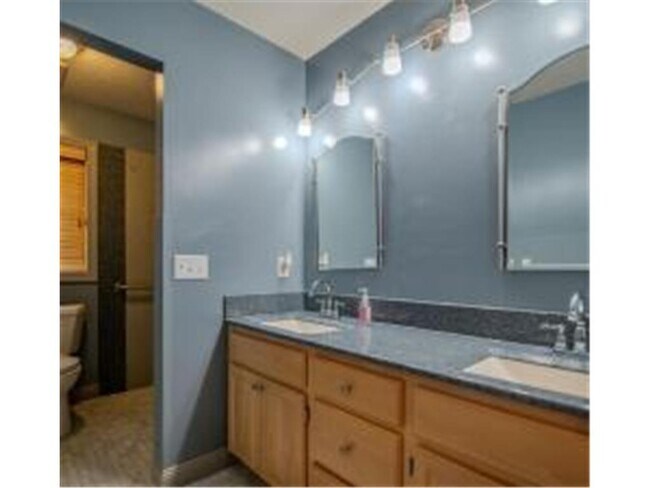 Building Photo - 13856 Essex Trail