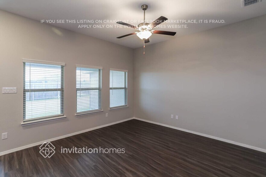 Building Photo - 441 Pollyann Trl