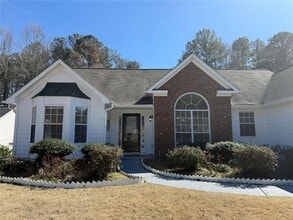 Building Photo - 2029 Manor Oak Ln NE
