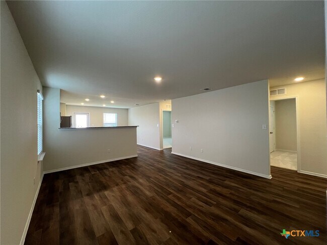 Building Photo - 760 Heartseed Ave