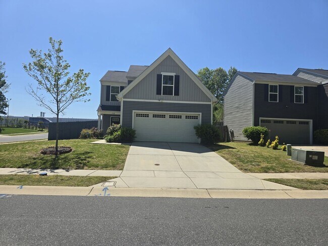 Building Photo - Beautiful Home Available for Rent in Charl...