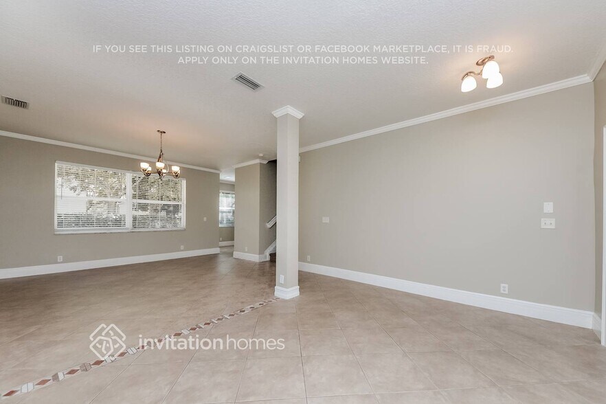 Building Photo - 843 NW 127th Ave