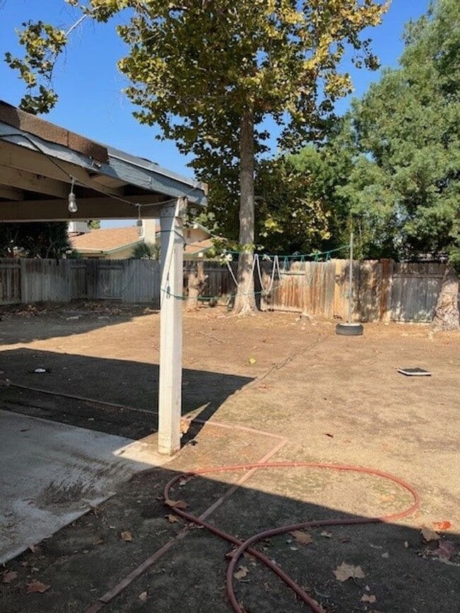 Building Photo - 7009 Ranch House Rd