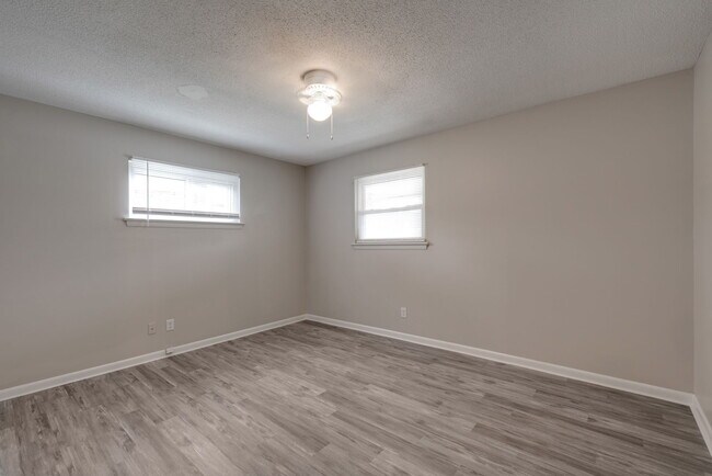Building Photo - 3814 Cherwood Ln