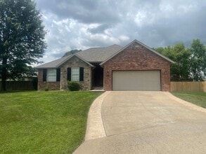 Building Photo - 3 Bedroom Home in Nixa Schools!