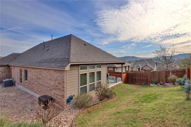 Building Photo - 18505 McKay Cove