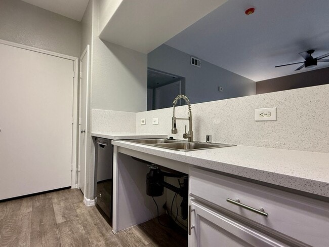 Building Photo - Charming 1-Bedroom Condo Near Rhodes Ranch