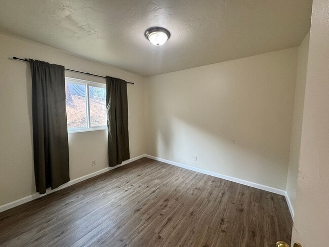 Building Photo - 3BR/2BA Home AVAILABLE NOW For Rent in El Cajon!