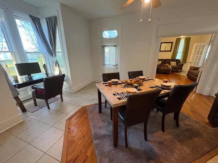 Building Photo - 1016 NE Quincy St