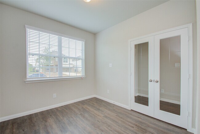 Building Photo - 24718 Signorelli Way