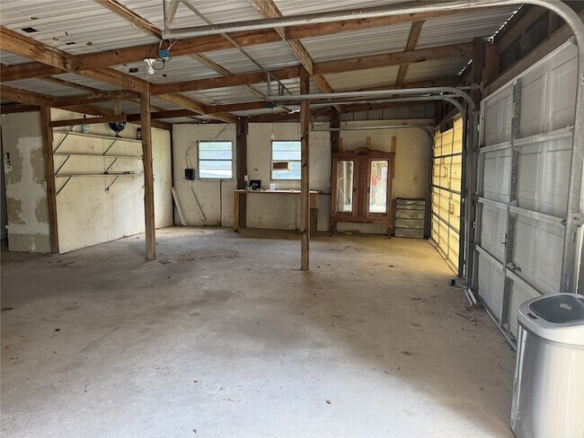 Building Photo - 9084 Peggy Dr