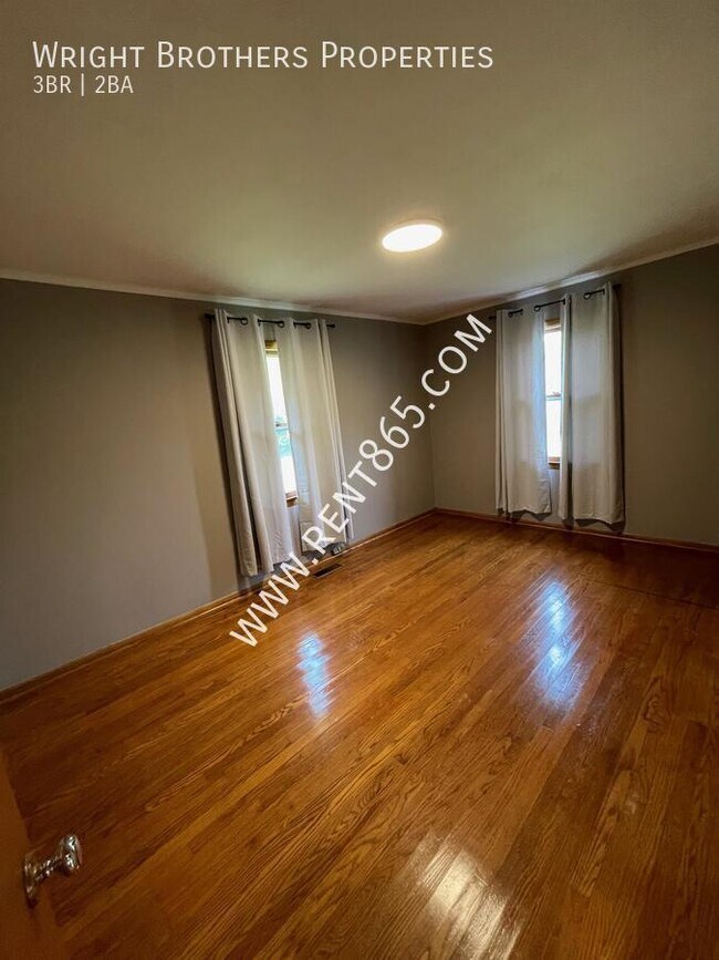 Building Photo - 4709 Lonas Dr