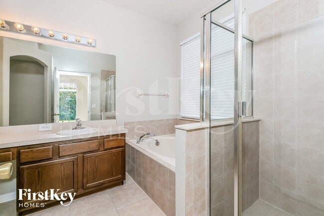 Building Photo - 1981 The Oaks Blvd