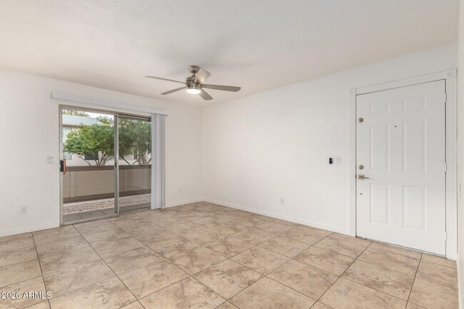 Building Photo - 616 S Hardy Dr