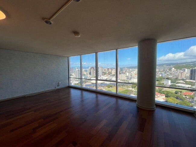 Building Photo - Moana Pacific, High rise 44th floor spacious 1 bedroom/1 bathroom