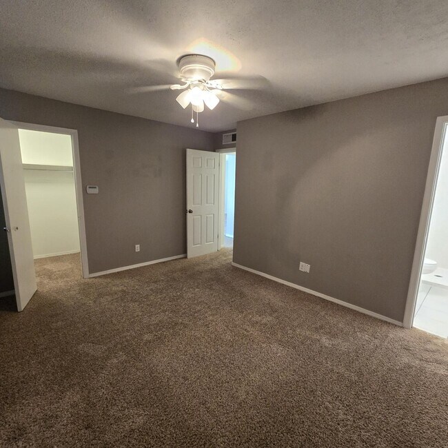 Building Photo - 11600 Atlantic City Ave NE