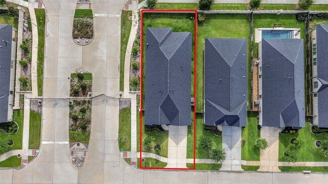Building Photo - 2130 Coyote Run Dr