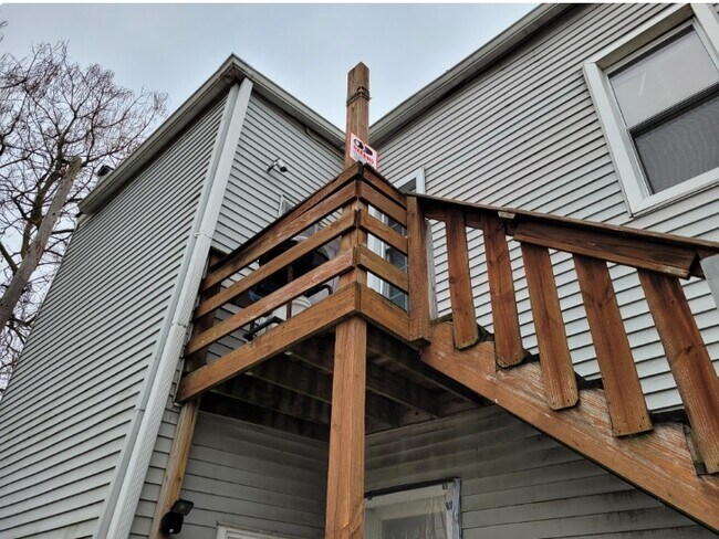 Building Photo - 2237 Broadway St