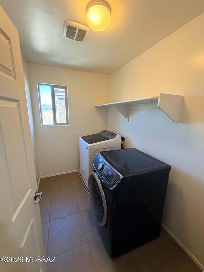 Building Photo - 8796 N Norway Spruce Rd