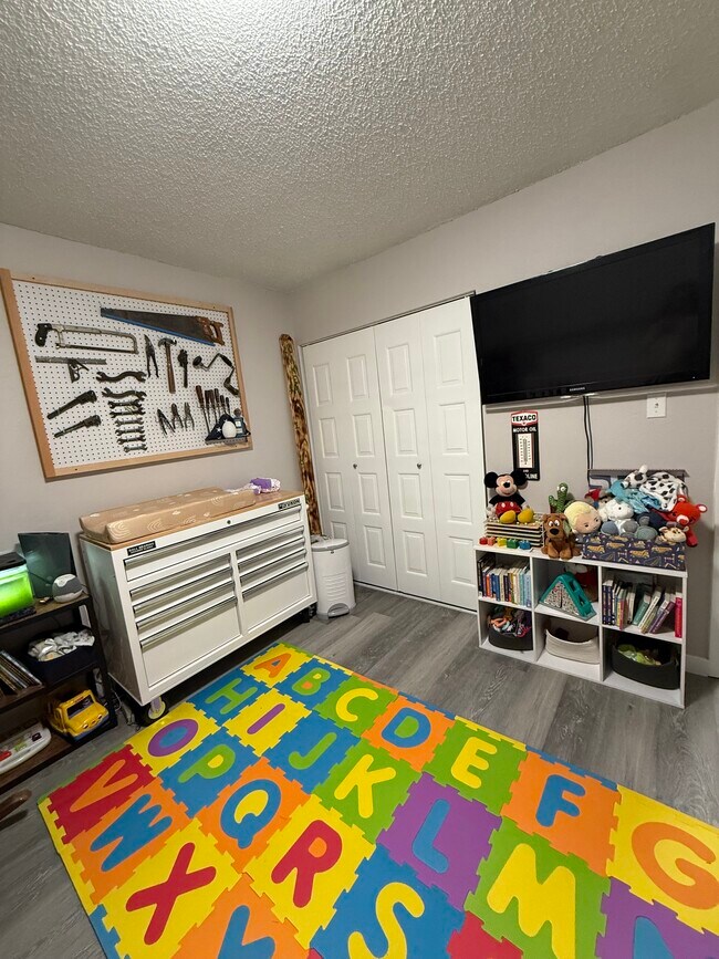 Building Photo - 7309 W Hampden Ave