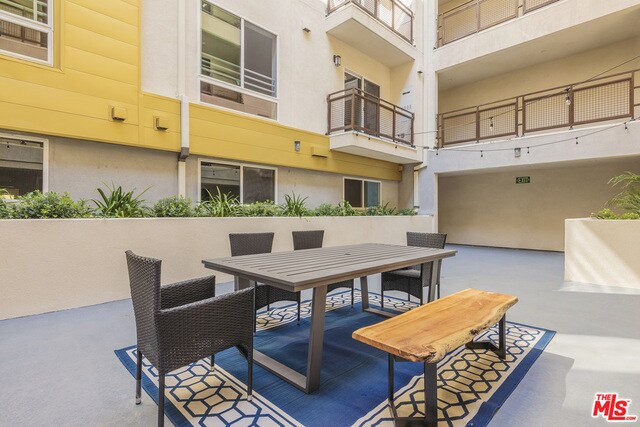 Building Photo - 2939 Leeward Ave