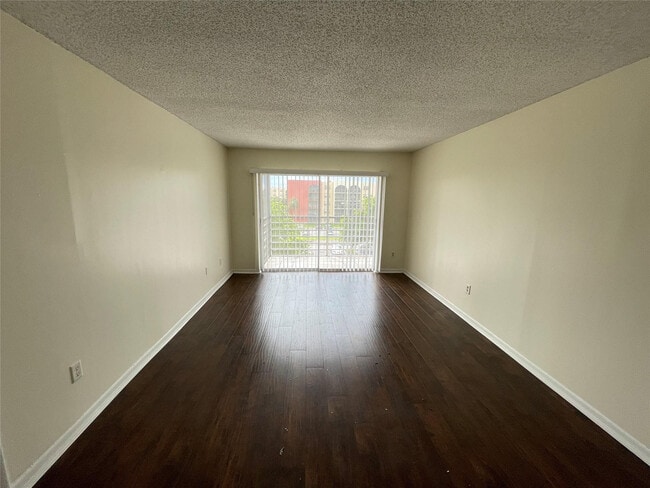 Building Photo - 2800 NW 56th Ave