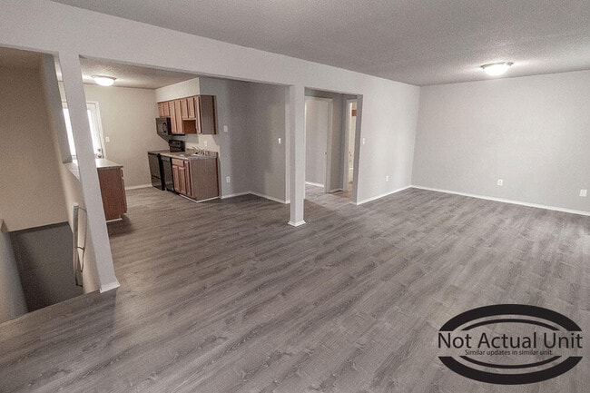 Building Photo - 211 Wheaton Ct