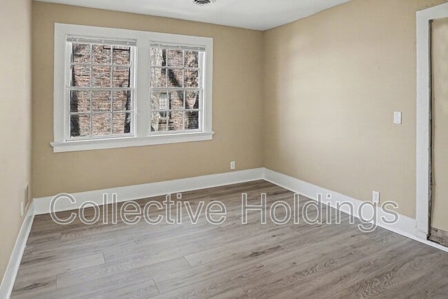 Building Photo - 1811 Fairfax Ave