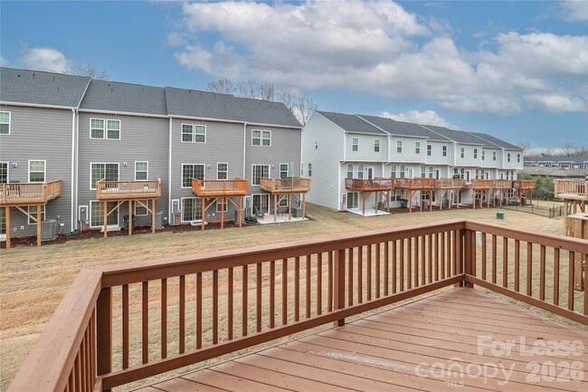 Building Photo - 5038 Springarn Ct