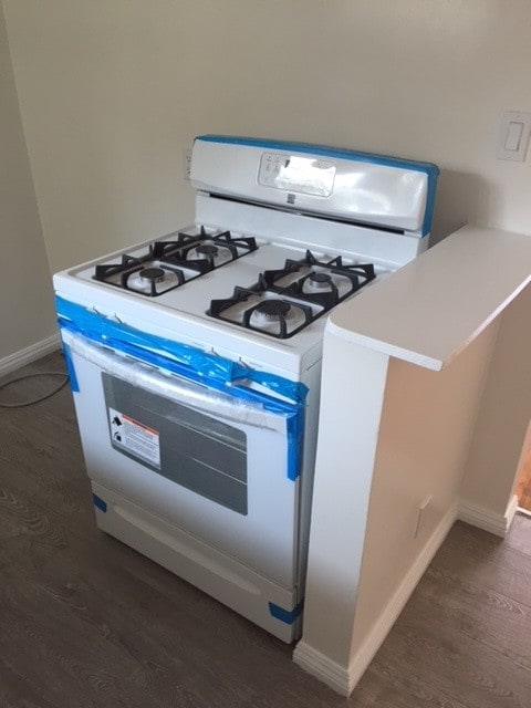 Building Photo - 2512 N Buena Vista St