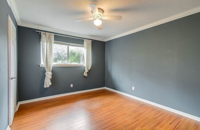 Building Photo - 16209 Wall St