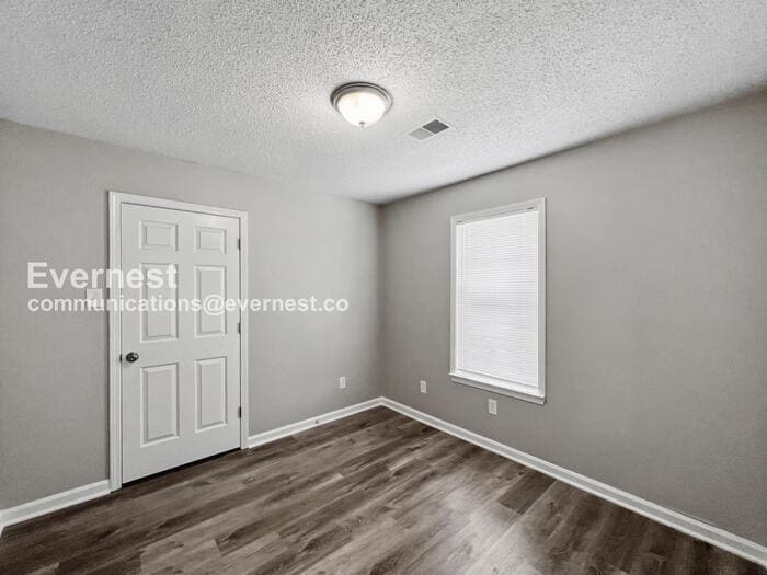 Building Photo - 6534 Valerie Dr