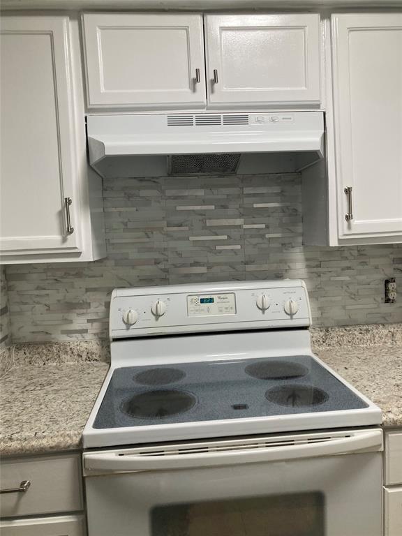 Building Photo - 12500 Sandpiper Dr
