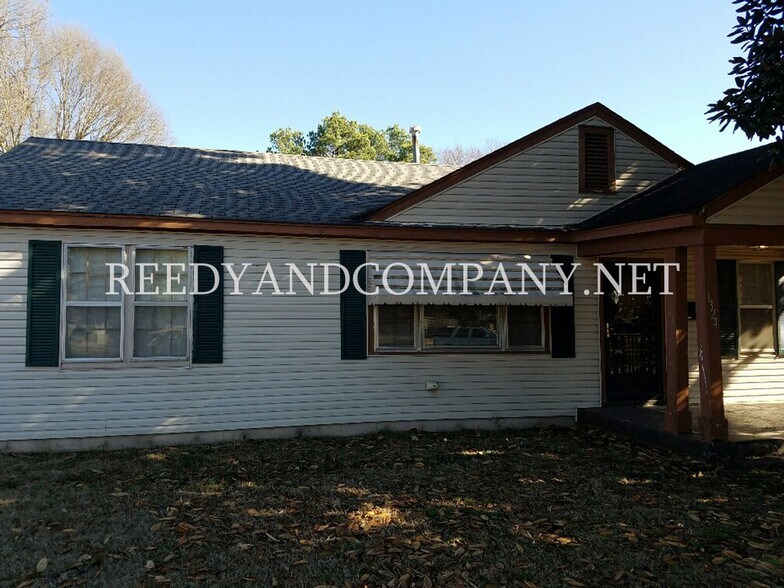 Primary Photo - 1324 Wells Station Rd