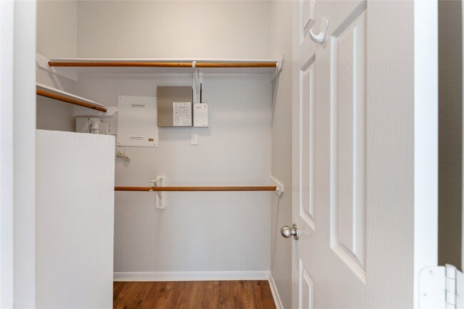 Building Photo - 21915 Sunvolt Ct