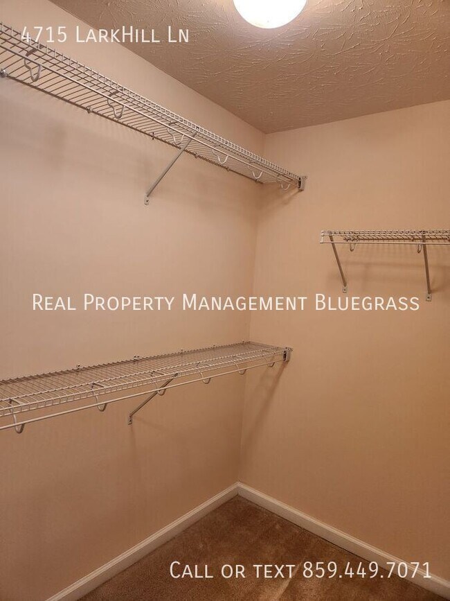 Building Photo - 4715 Larkhill Ln