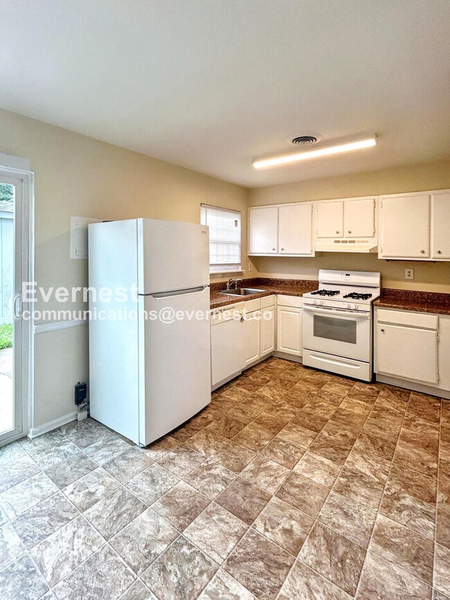 Building Photo - 1403 Calander Ct