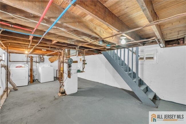 Building Photo - 51 Levinson Ave