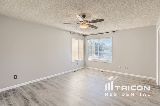 Building Photo - 3279 Breckenridge Dr W