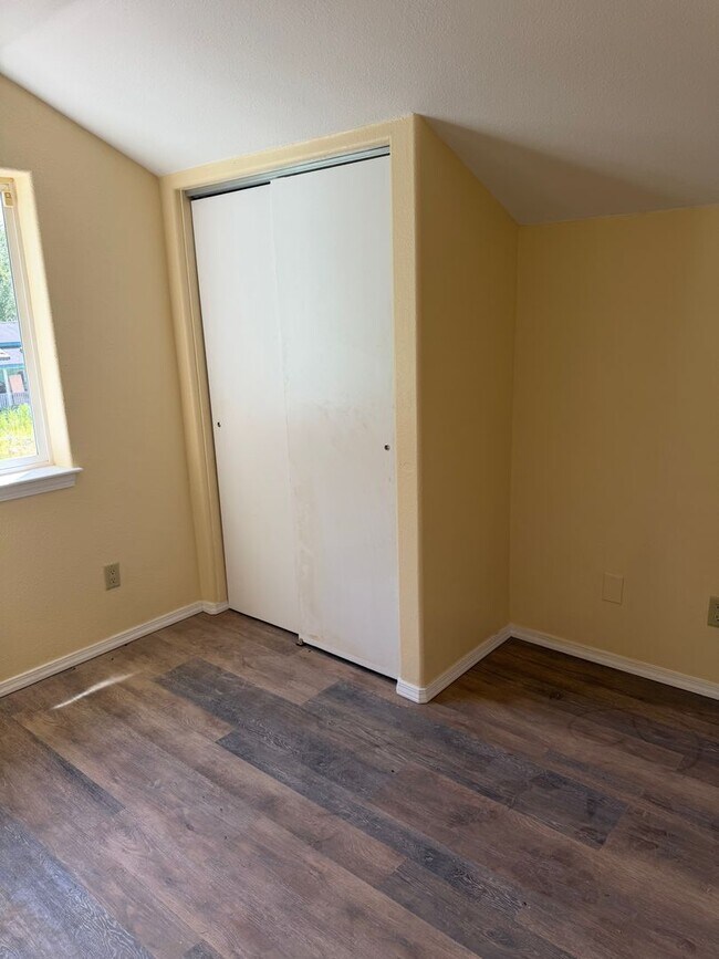 Building Photo - 3251 E Gislason Dr