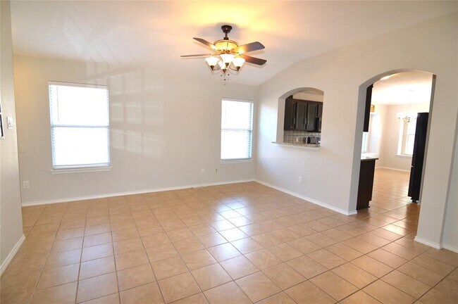 Building Photo - 2140 Pearson Way