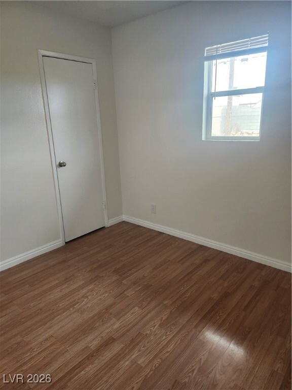 Building Photo - 2600 E Vana Ave