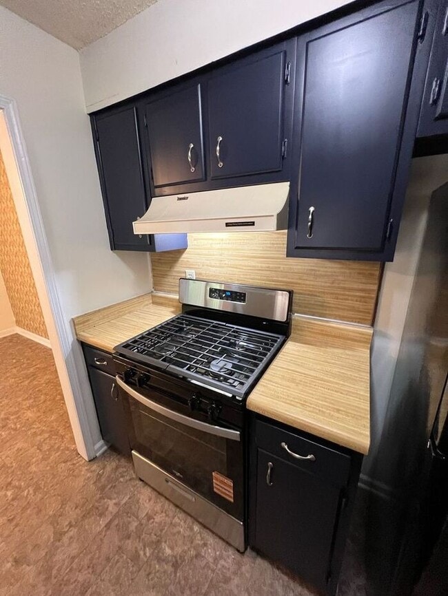 Building Photo - Cozy 2-Bedroom, 2-Bath Second-Floor Unit