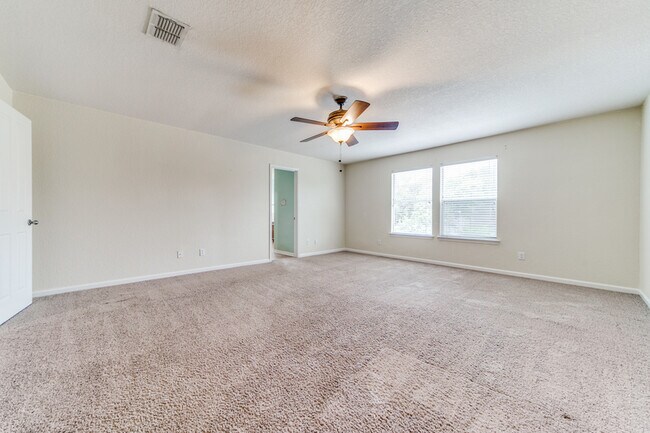 Building Photo - 10811 Marot Field