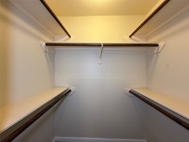 Building Photo - 1530 Heights Blvd