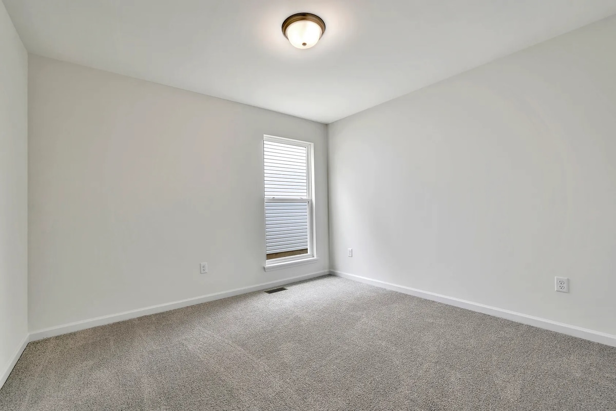 Building Photo - 728 Courtshire Crossing