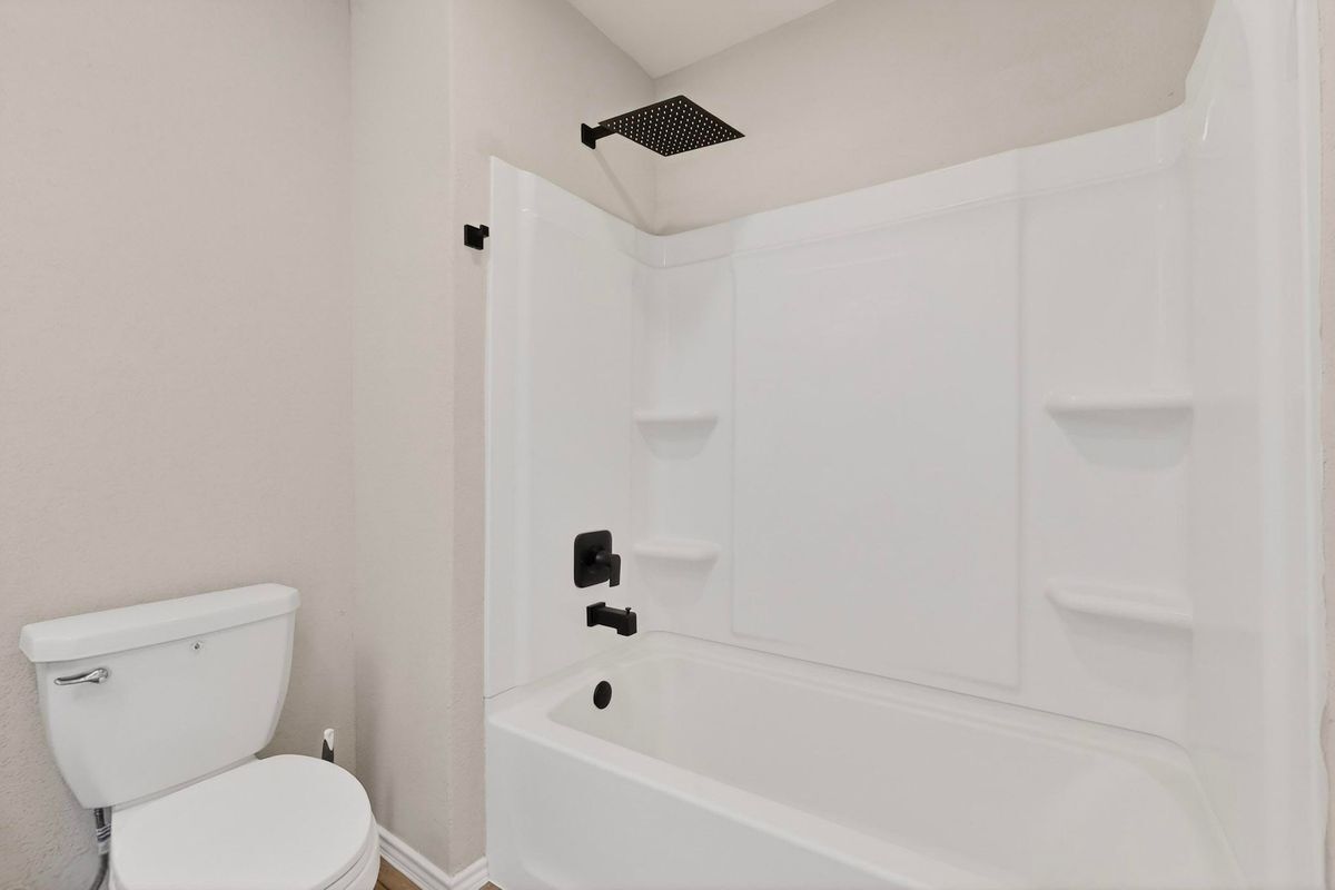 Building Photo - 4140 Waterfall Cv