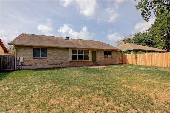 Building Photo - 12012 Swallow Dr